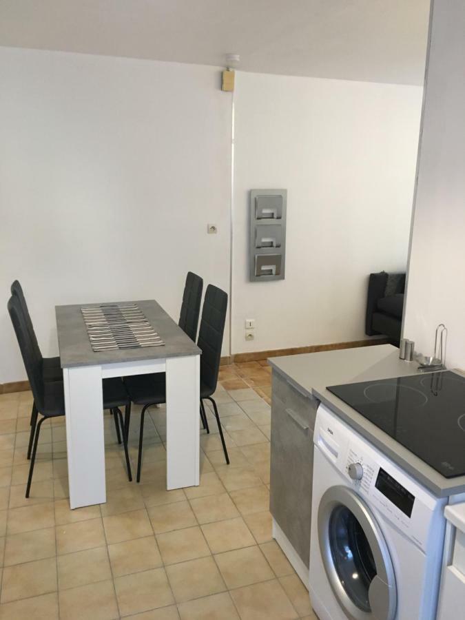 Charmant T2 Rdc Dans Residence Avec Parc Arbore Saint-Pierre-le-Moûtier Eksteriør billede