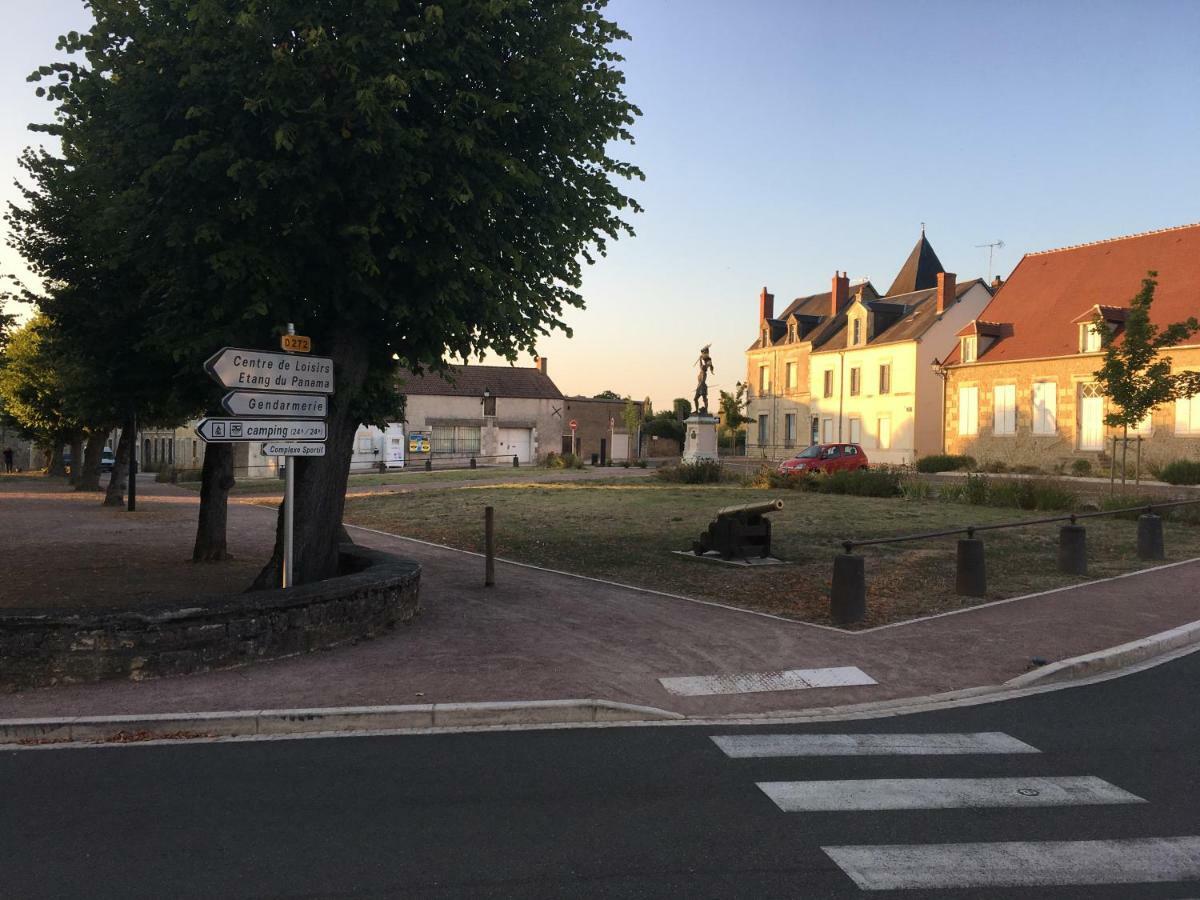 Charmant T2 Rdc Dans Residence Avec Parc Arbore Saint-Pierre-le-Moûtier Eksteriør billede