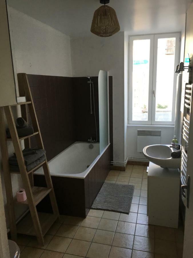 Charmant T2 Rdc Dans Residence Avec Parc Arbore Saint-Pierre-le-Moûtier Eksteriør billede